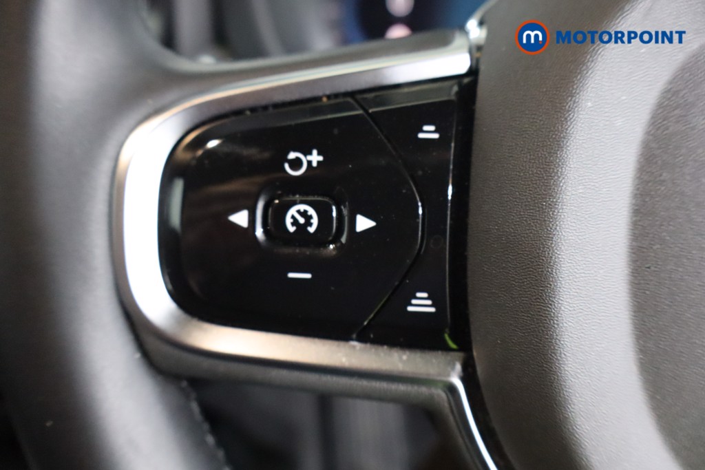 Volvo Xc60 Plus Black Edition Automatic Petrol SUV - Stock Number (1572806) - 12th supplementary image