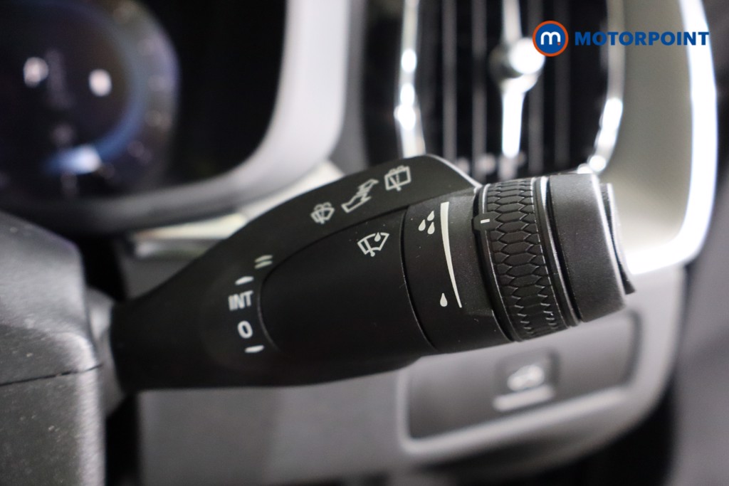 Volvo Xc60 Plus Black Edition Automatic Petrol SUV - Stock Number (1572806) - 15th supplementary image