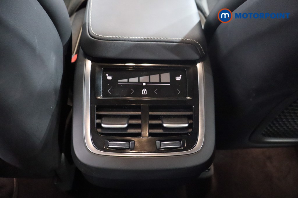 Volvo Xc60 Plus Black Edition Automatic Petrol SUV - Stock Number (1572806) - 22nd supplementary image