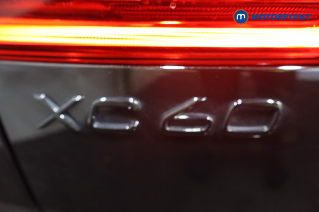 Volvo Xc60 Plus Black Edition Automatic Petrol SUV - Stock Number (1572806) - 34th supplementary image