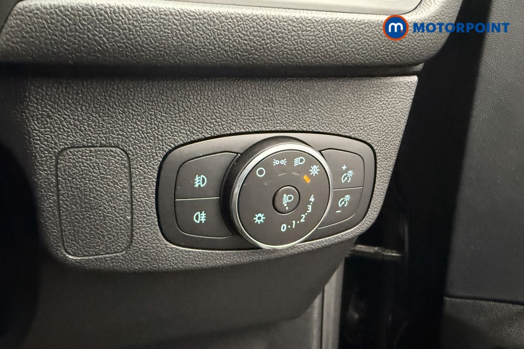 Ford Focus St-Line Style Manual Petrol Hatchback - Stock Number (1572973) - 15th supplementary image