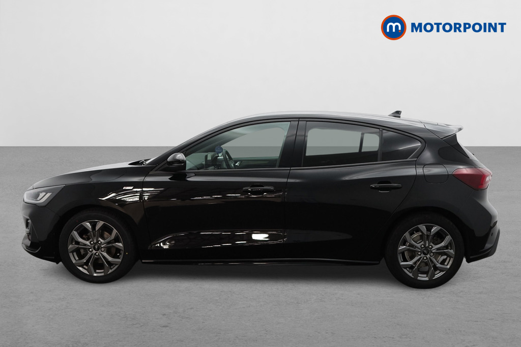 Ford Focus St-Line Style Manual Petrol Hatchback - Stock Number (1572973) - Passenger side