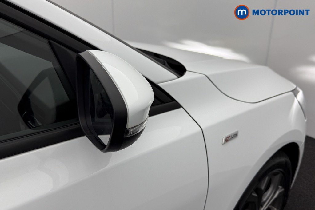Ford Focus St-Line Style Automatic Petrol-Electric Hybrid Hatchback - Stock Number (1573218) - 17th supplementary image