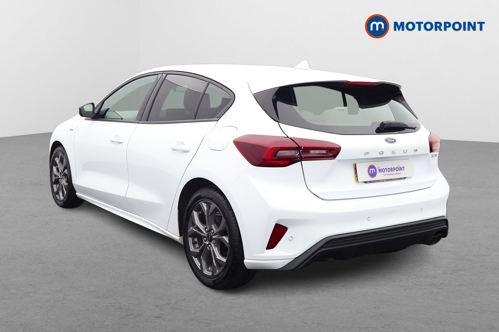 Ford Focus St-Line Style Automatic Petrol-Electric Hybrid Hatchback - Stock Number (1573218) - Passenger side rear corner