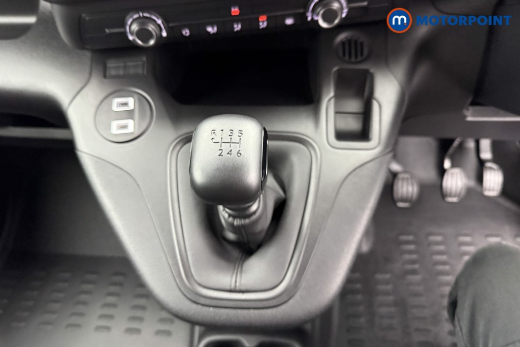 Vauxhall Combo Cargo Prime Manual Diesel Panel Van - Stock Number (1573240) - 7th supplementary image