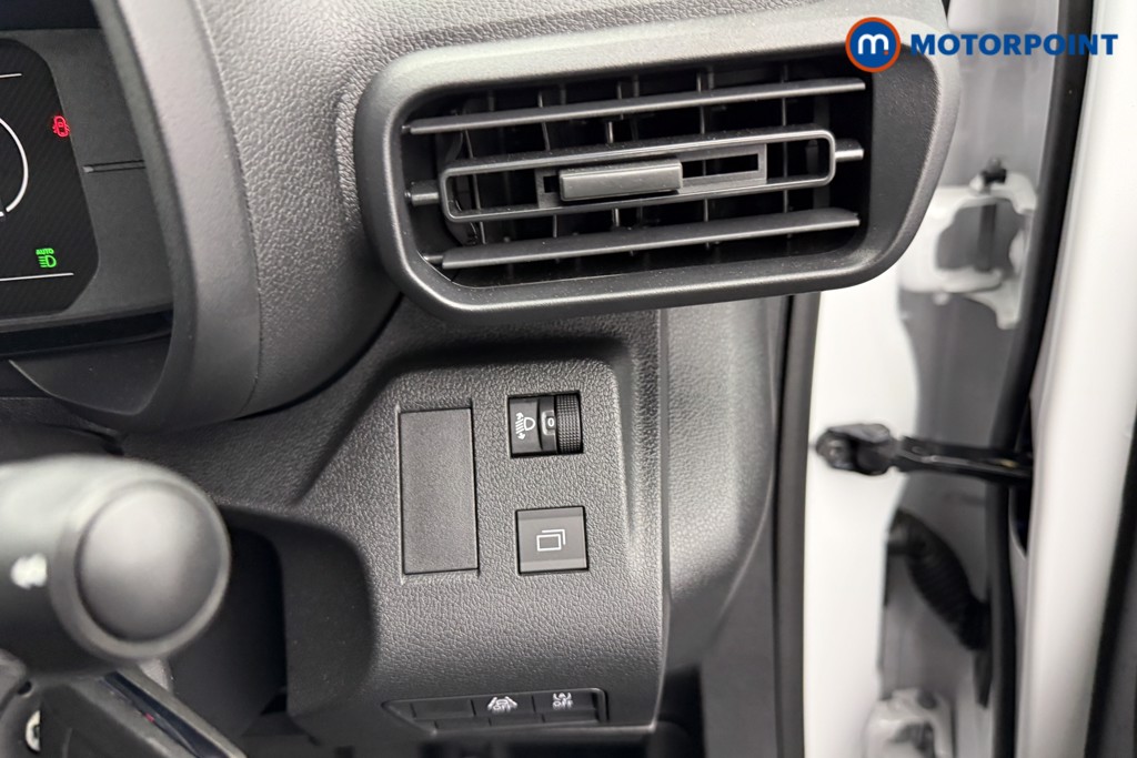 Vauxhall Combo Cargo Prime Manual Diesel Panel Van - Stock Number (1573240) - 10th supplementary image