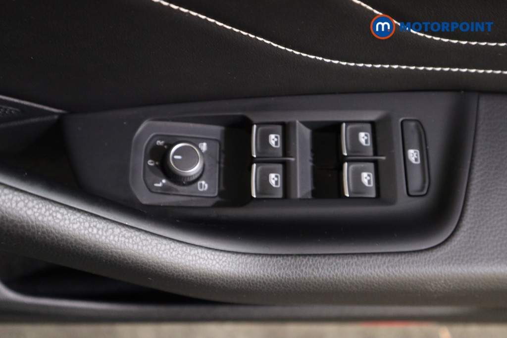 Volkswagen Arteon R-Line Automatic Petrol Hatchback - Stock Number (1573416) - 9th supplementary image