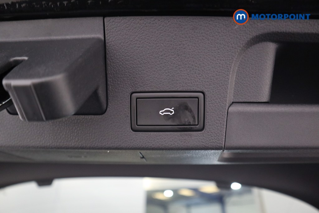 Volkswagen Arteon R-Line Automatic Petrol Hatchback - Stock Number (1573416) - 14th supplementary image