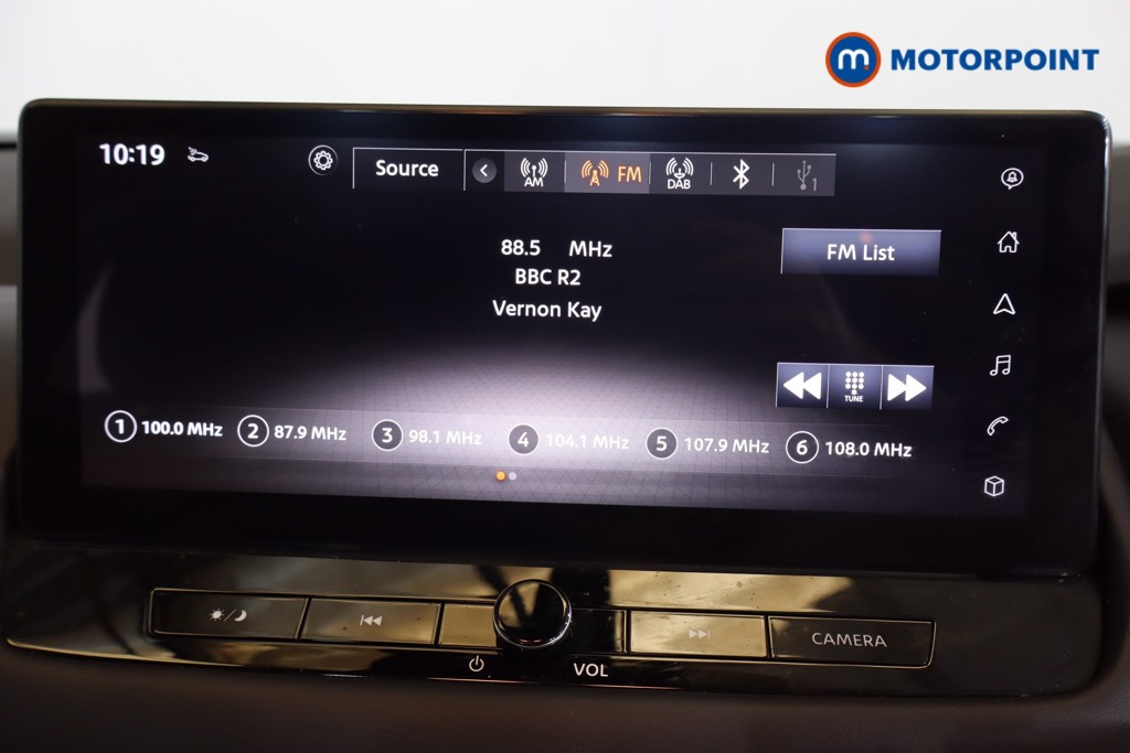 Nissan Qashqai N-Connecta Automatic Petrol-Electric Hybrid SUV - Stock Number (1573885) - 6th supplementary image