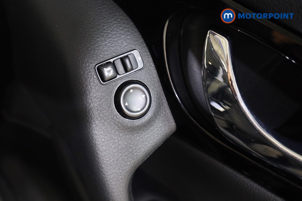 Nissan Qashqai Acenta Premium Manual Petrol SUV - Stock Number (1573997) - 10th supplementary image