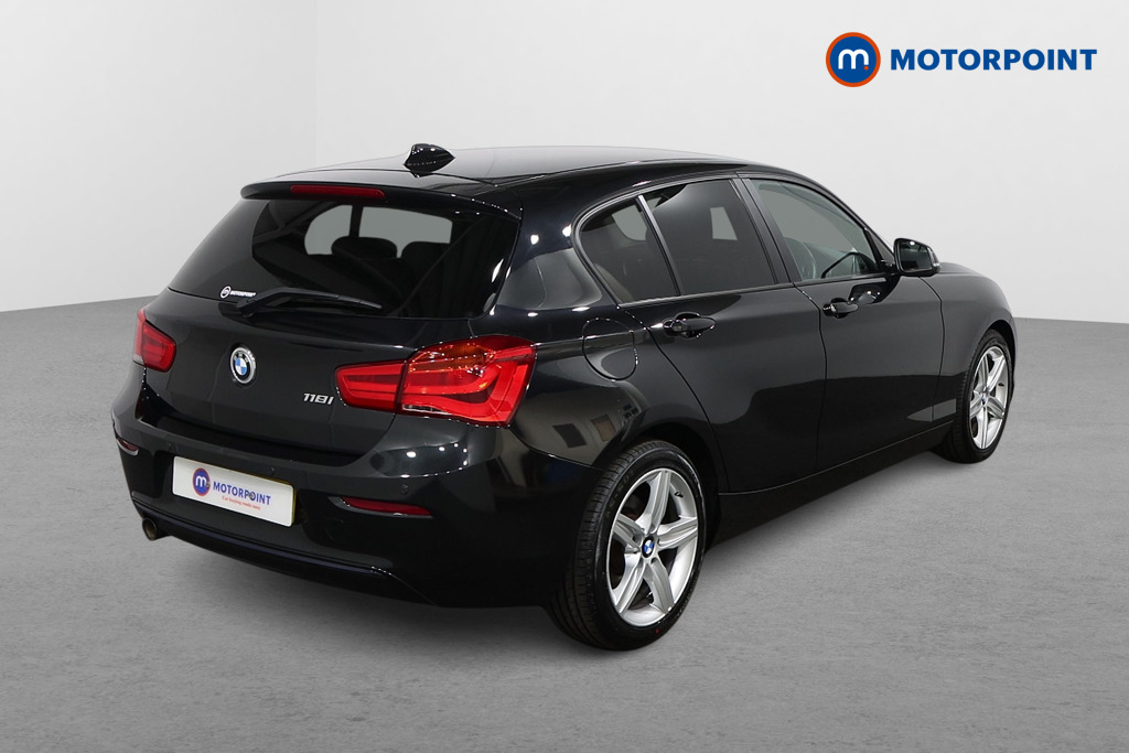 BMW 1 Series Sport Manual Petrol Hatchback - Stock Number (1574097) - Drivers side rear corner