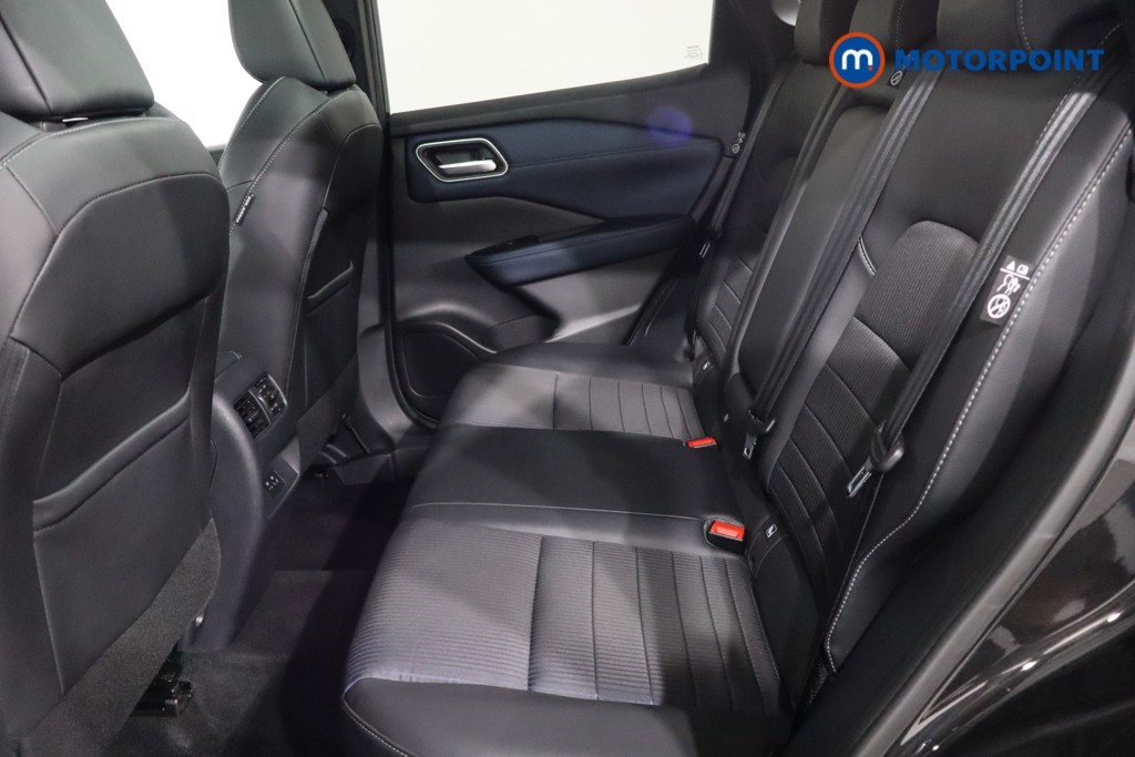 Nissan Qashqai Tekna Manual Petrol SUV - Stock Number (1574099) - 5th supplementary image