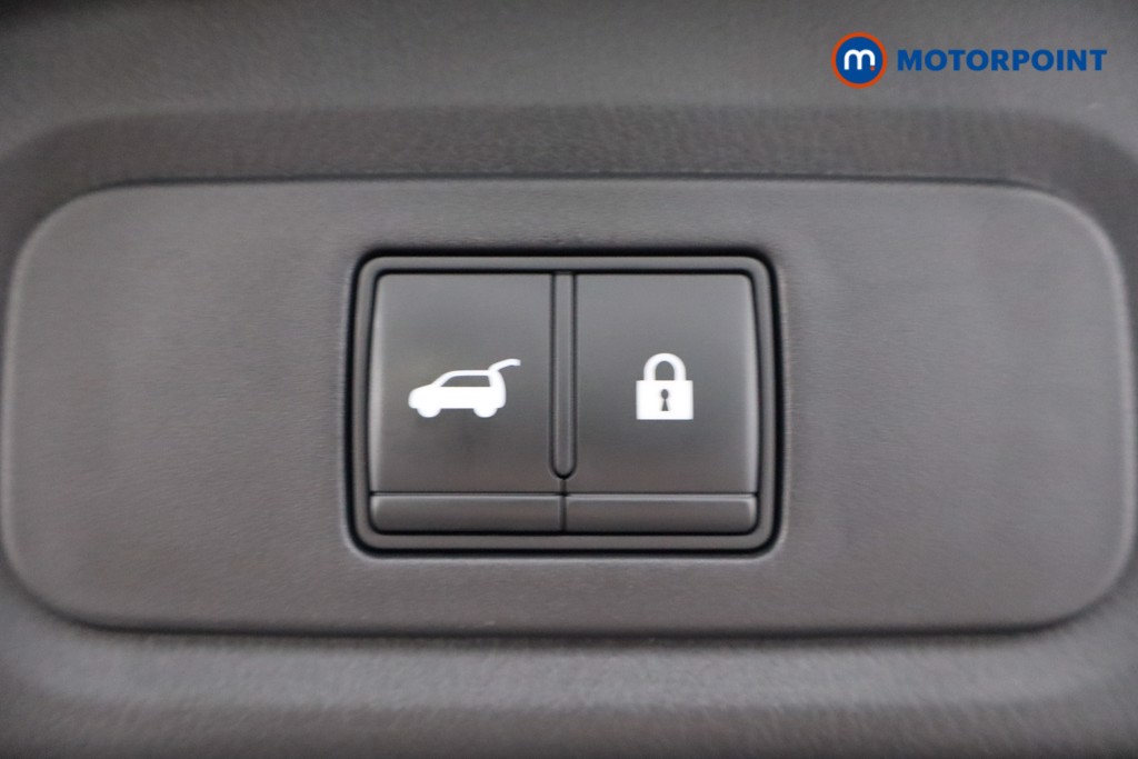 Nissan Qashqai Tekna Manual Petrol SUV - Stock Number (1574099) - 36th supplementary image