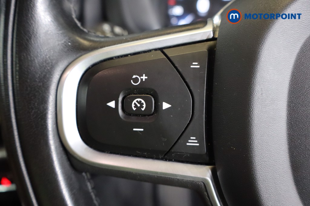 Volvo Xc60 Momentum Pro Automatic Diesel SUV - Stock Number (1574135) - 13th supplementary image