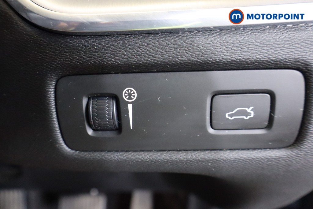 Volvo Xc60 Momentum Pro Automatic Diesel SUV - Stock Number (1574135) - 17th supplementary image