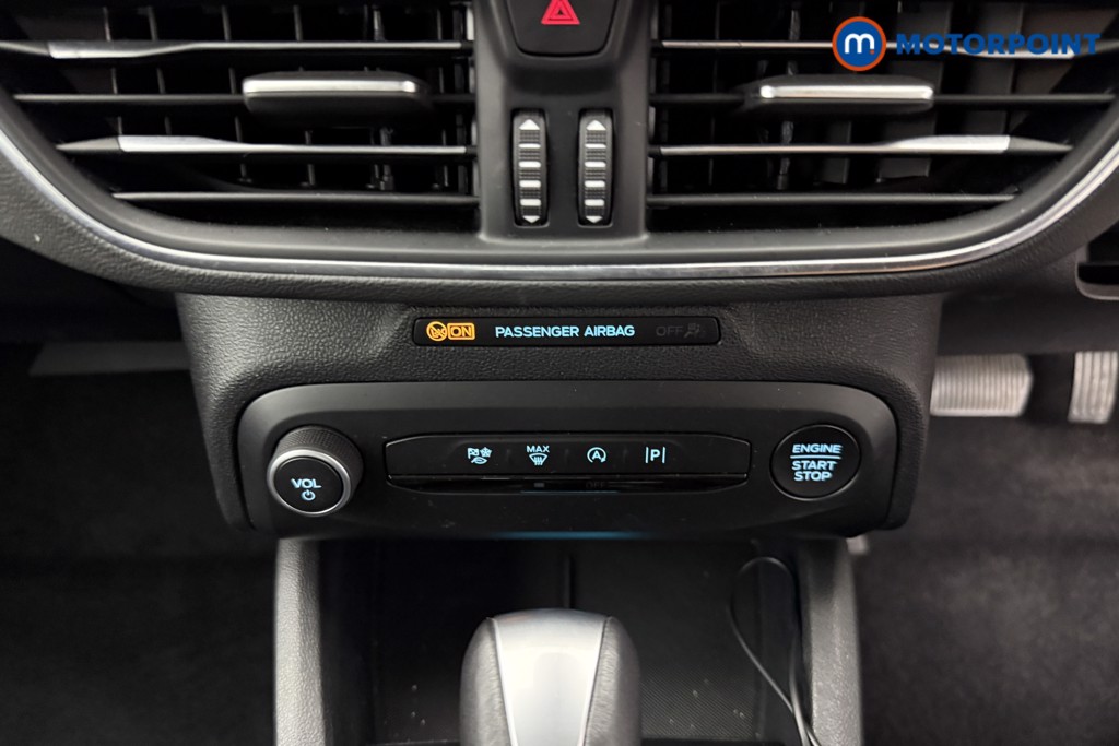 Ford Focus Titanium Automatic Petrol Hatchback - Stock Number (1574269) - 11th supplementary image