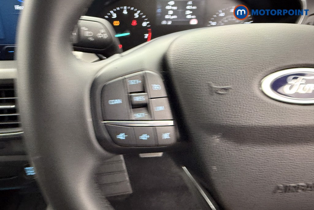 Ford Focus Titanium Automatic Petrol Hatchback - Stock Number (1574269) - 13th supplementary image