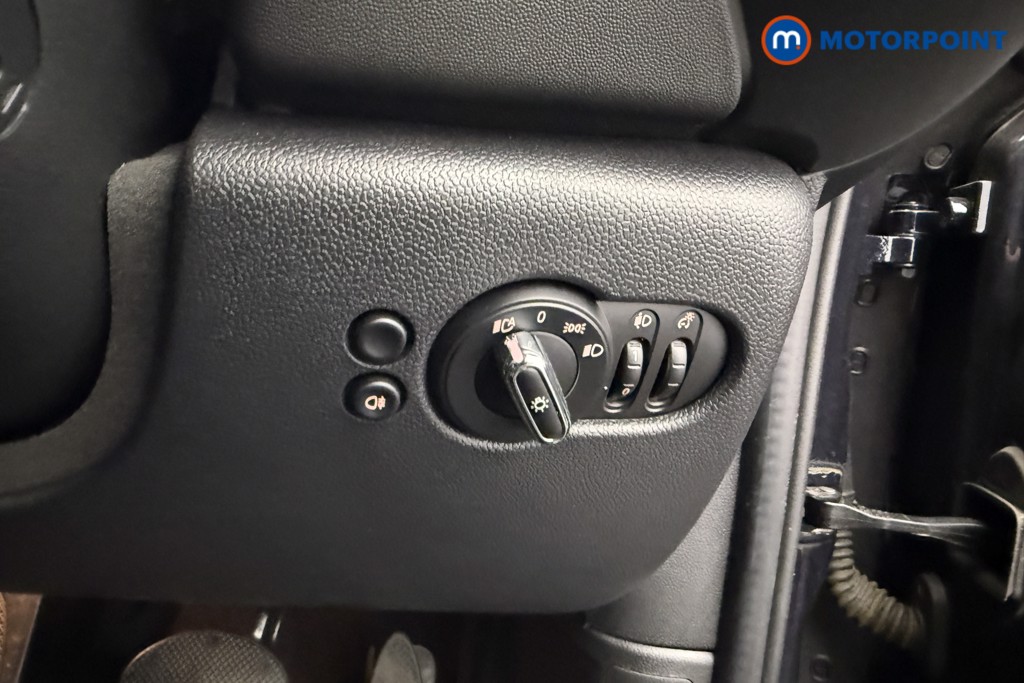 Mini Hatchback Cooper Exclusive Automatic Petrol Hatchback - Stock Number (1574641) - 14th supplementary image
