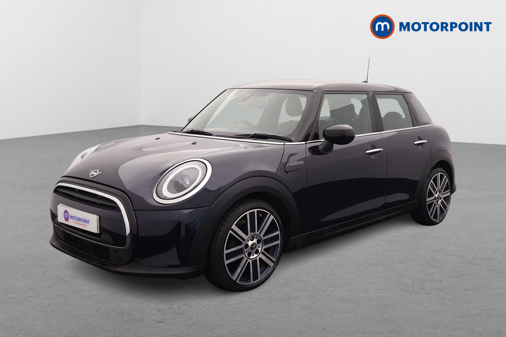 Mini Hatchback Cooper Exclusive Automatic Petrol Hatchback - Stock Number (1574641) - Passenger side front corner