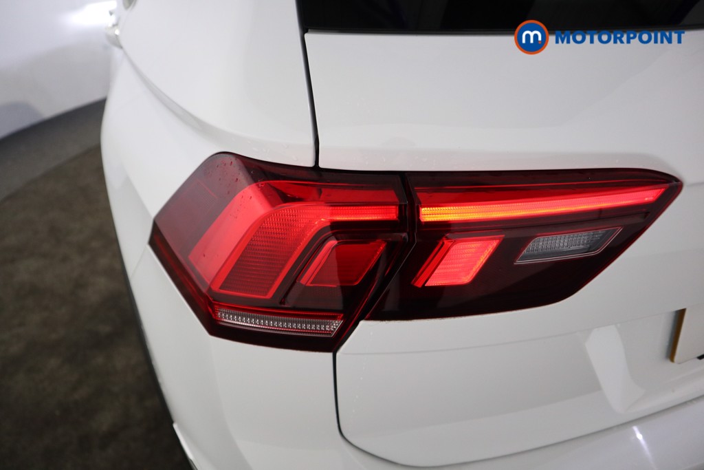Volkswagen Tiguan R-Line Edition Automatic Petrol SUV - Stock Number (1575108) - 21st supplementary image