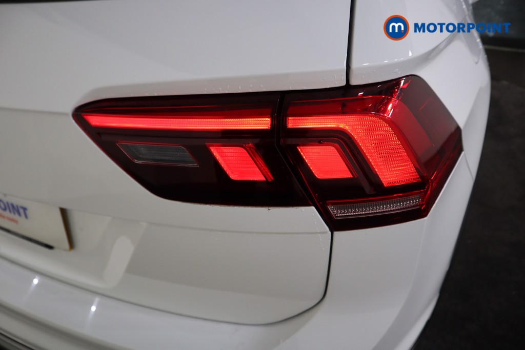 Volkswagen Tiguan R-Line Edition Automatic Petrol SUV - Stock Number (1575108) - 22nd supplementary image
