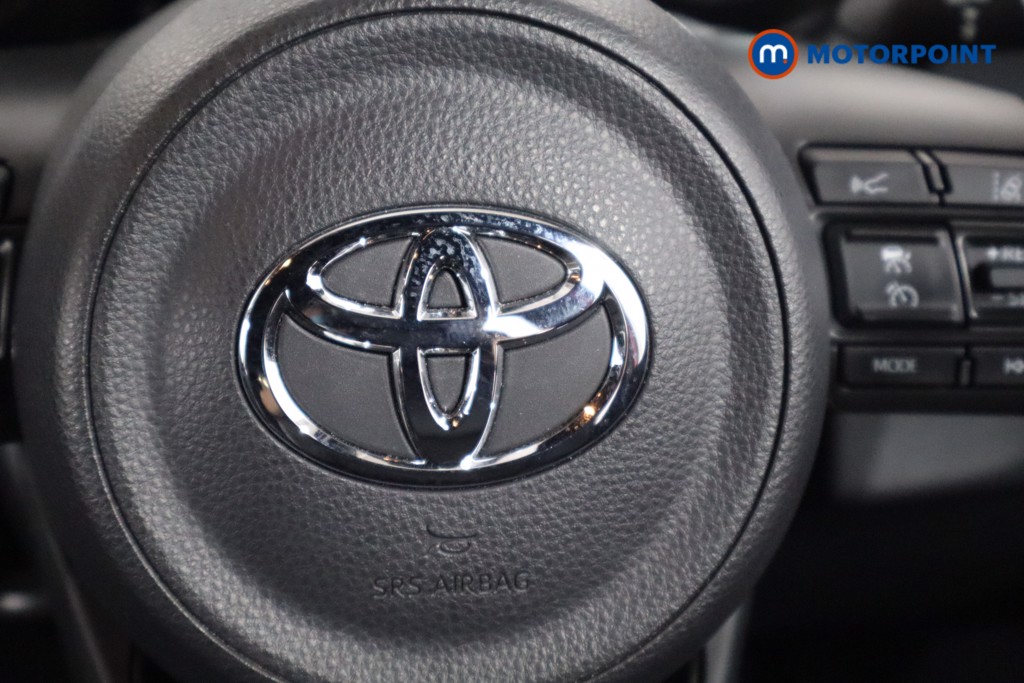 Toyota Yaris Launch Edition Automatic Petrol-Electric Hybrid Hatchback - Stock Number (1575267) - 17th supplementary image