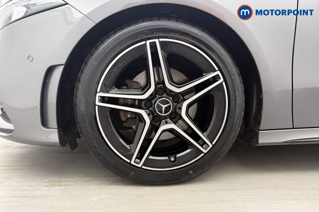Mercedes-Benz A Class Amg Line Executive Edition Automatic Petrol Hatchback - Stock Number (1552945) - 40th supplementary image