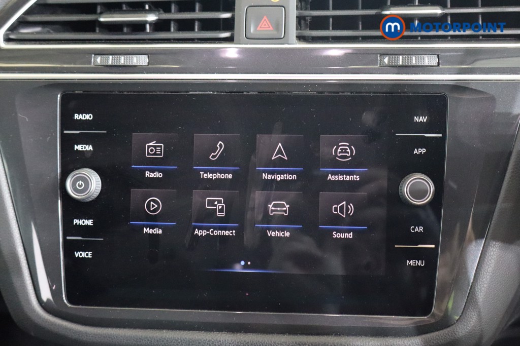 Volkswagen Tiguan Life Manual Petrol SUV - Stock Number (1560895) - 4th supplementary image