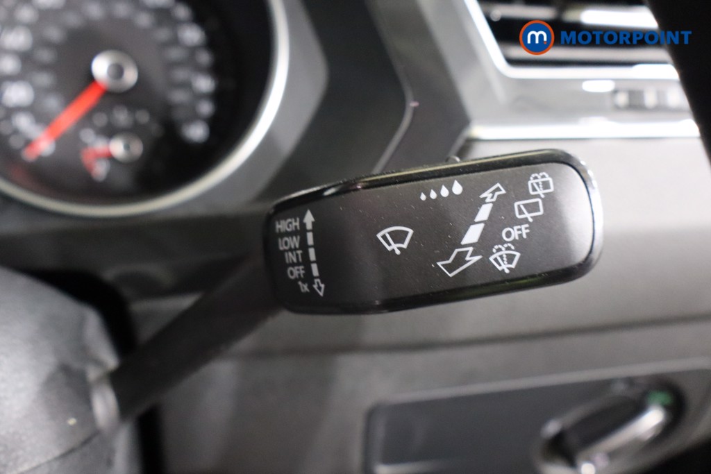Volkswagen Tiguan Life Manual Petrol SUV - Stock Number (1560895) - 16th supplementary image
