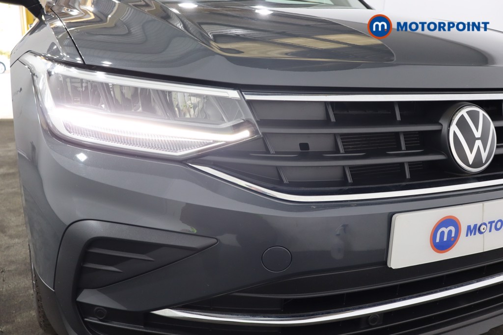 Volkswagen Tiguan Life Manual Petrol SUV - Stock Number (1560895) - 28th supplementary image