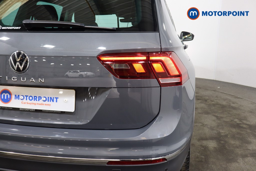 Volkswagen Tiguan Life Manual Petrol SUV - Stock Number (1560895) - 29th supplementary image