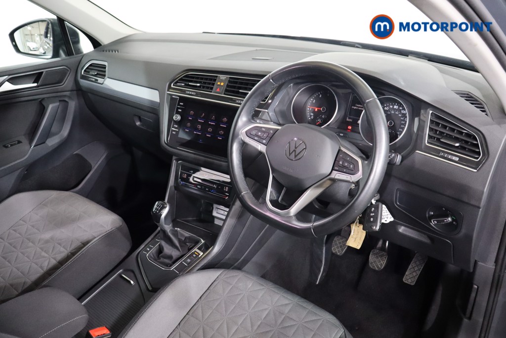 Volkswagen Tiguan Life Manual Petrol SUV - Stock Number (1560895) - 1st supplementary image