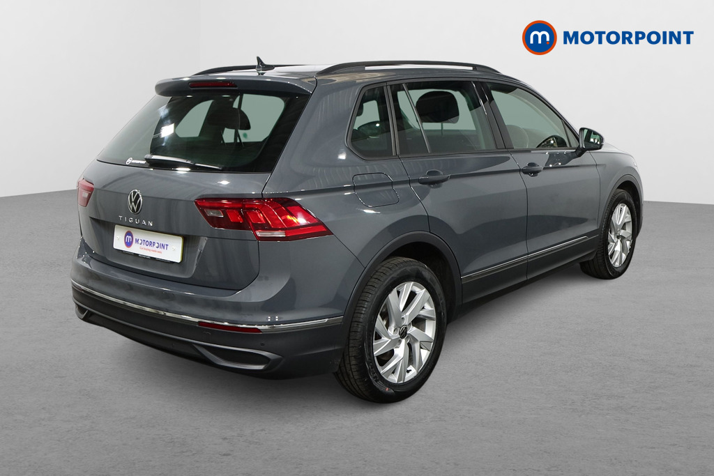 Volkswagen Tiguan Life Manual Petrol SUV - Stock Number (1560895) - Drivers side rear corner