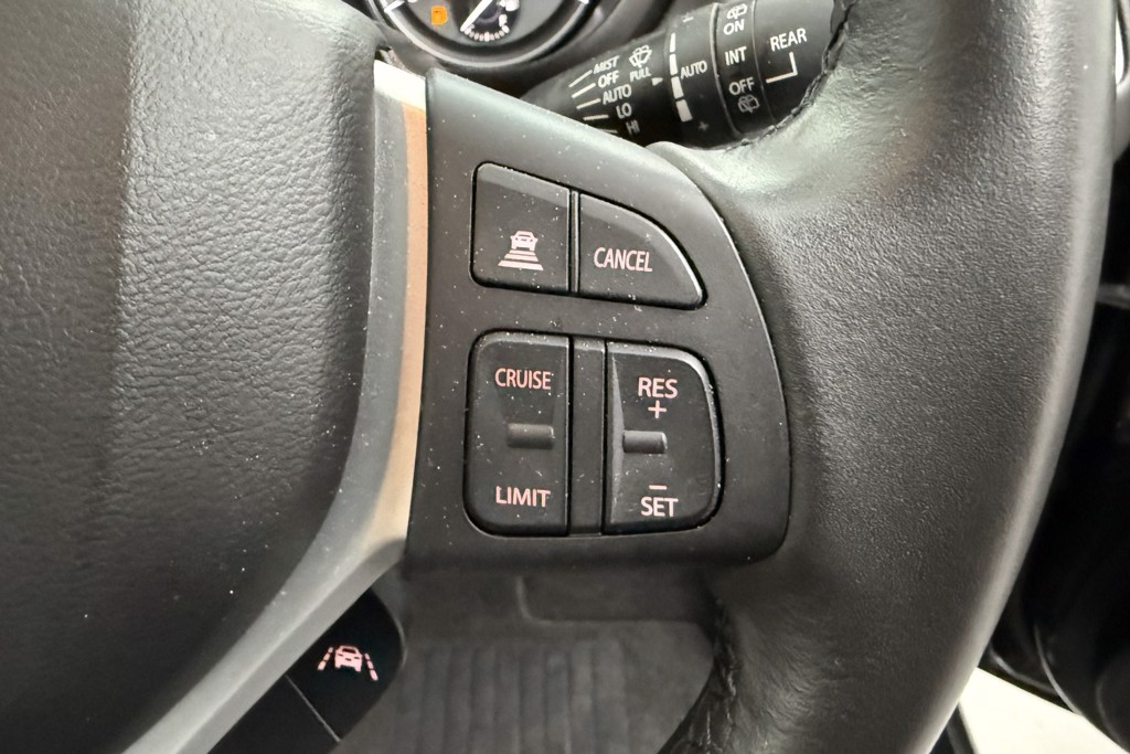 Suzuki S-Cross Motion Manual Petrol-Electric Hybrid SUV - Stock Number (1563022) - 4th supplementary image