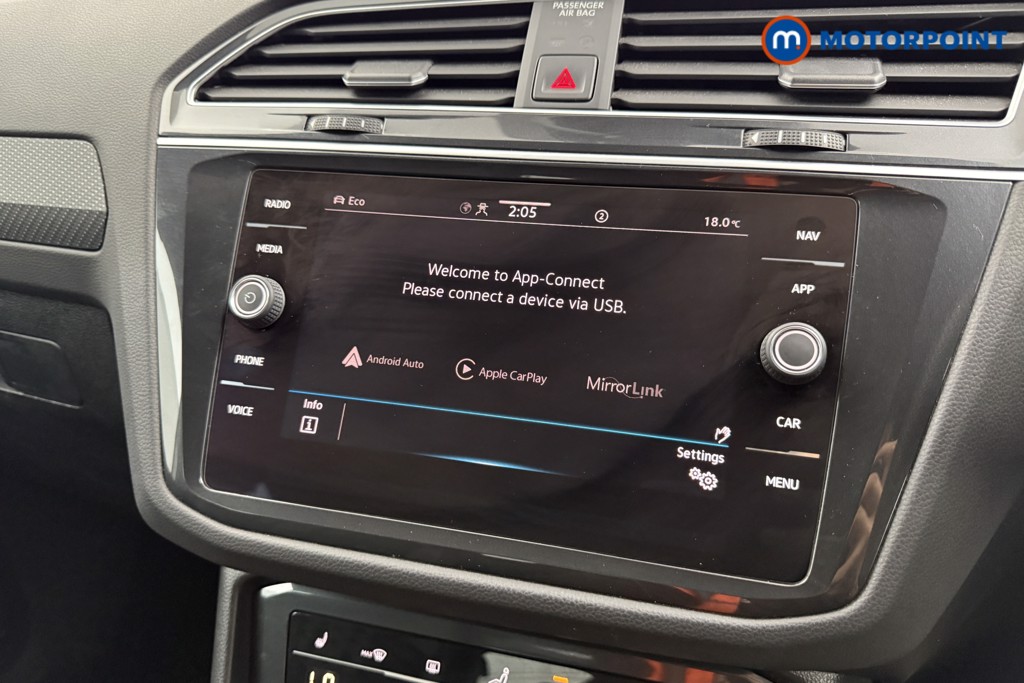 Volkswagen Tiguan R-Line Automatic Petrol SUV - Stock Number (1564946) - 10th supplementary image
