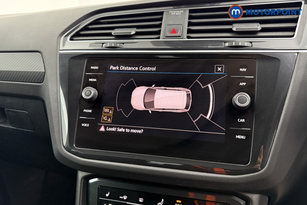 Volkswagen Tiguan R-Line Automatic Petrol SUV - Stock Number (1564946) - 12th supplementary image
