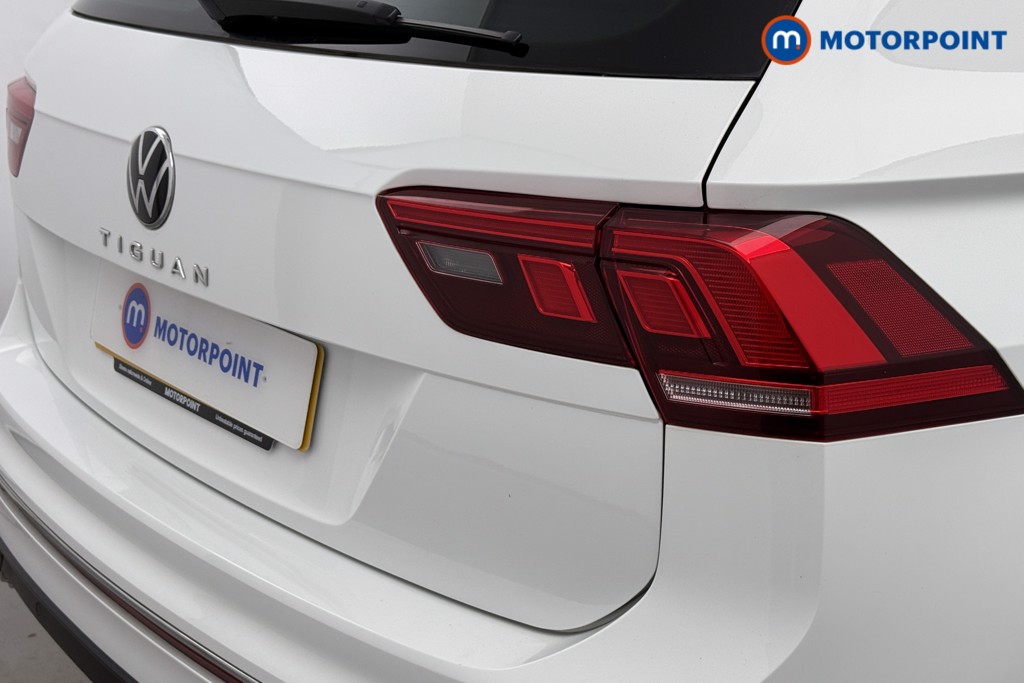 Volkswagen Tiguan R-Line Automatic Petrol SUV - Stock Number (1564946) - 27th supplementary image