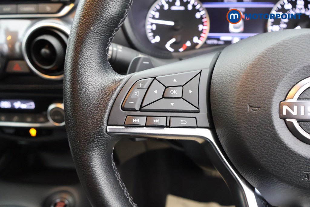 Nissan Juke N-Connecta Automatic Petrol SUV - Stock Number (1564965) - 2nd supplementary image