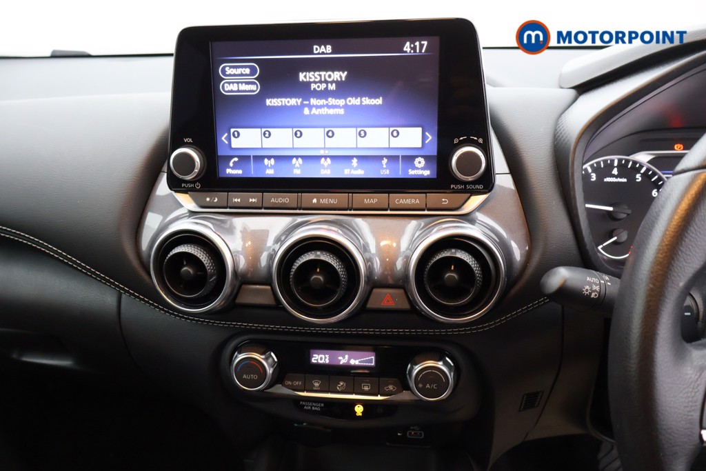 Nissan Juke N-Connecta Automatic Petrol SUV - Stock Number (1564965) - 5th supplementary image