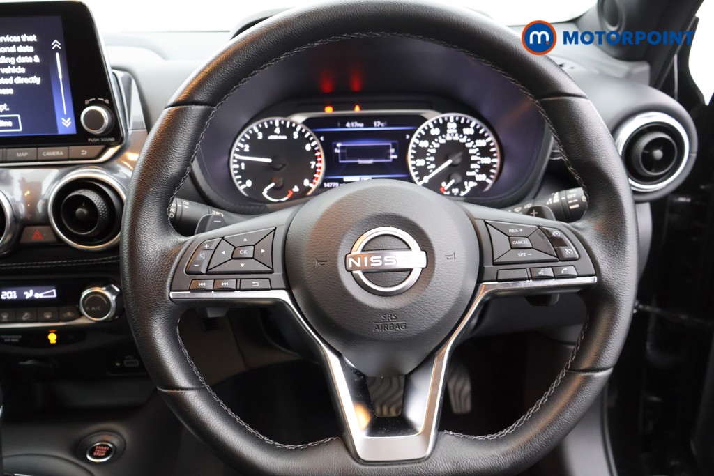 Nissan Juke N-Connecta Automatic Petrol SUV - Stock Number (1564965) - 1st supplementary image