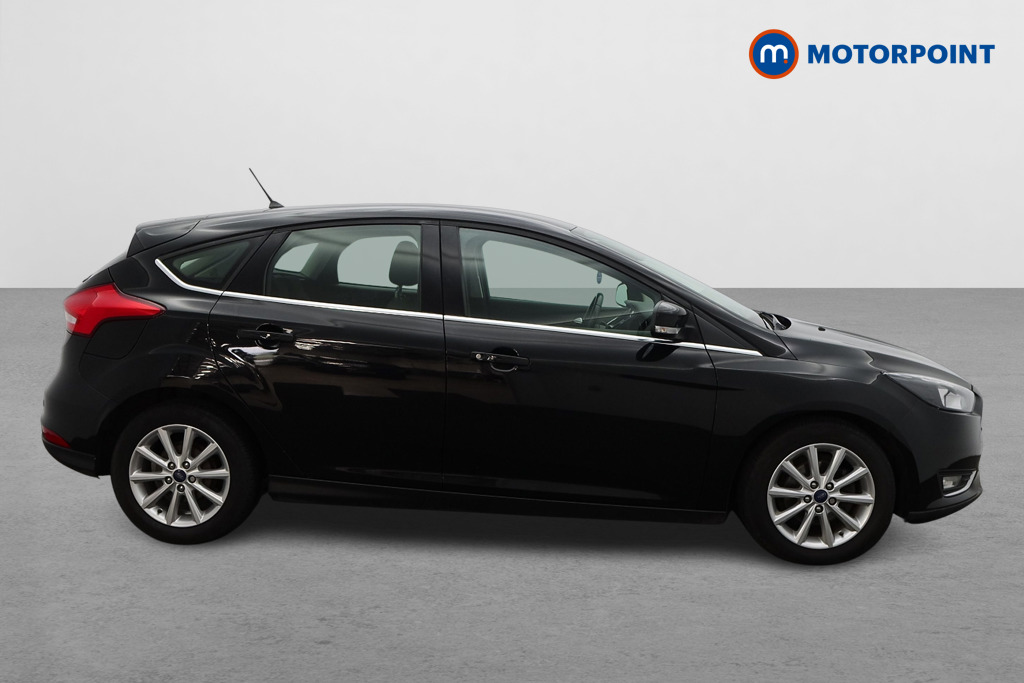 Ford Focus Titanium Manual Diesel Hatchback - Stock Number (1565051) - Drivers side