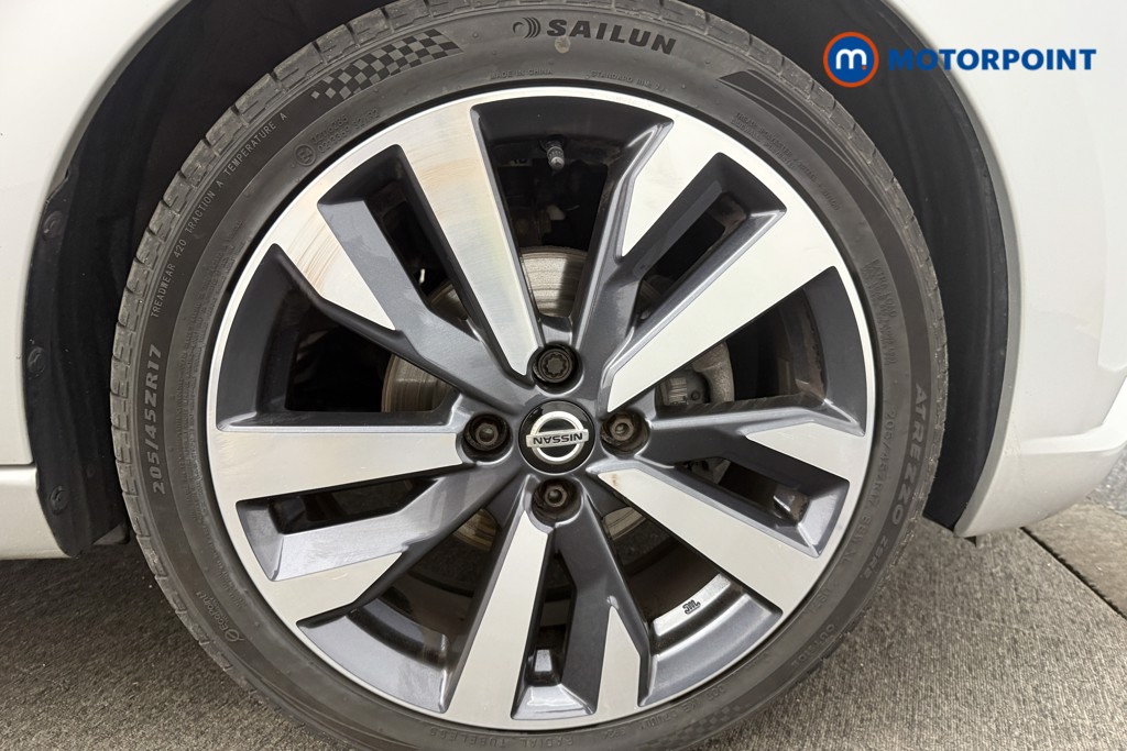 Nissan Micra Tekna Manual Petrol Hatchback - Stock Number (1565461) - 11th supplementary image