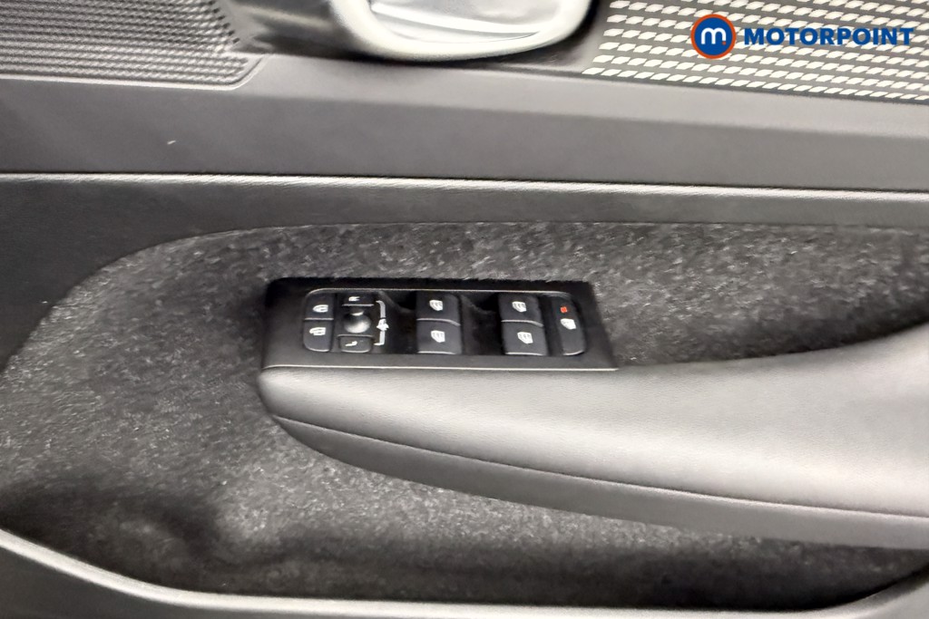 Volvo Xc40 R Design Automatic Petrol SUV - Stock Number (1565486) - 14th supplementary image