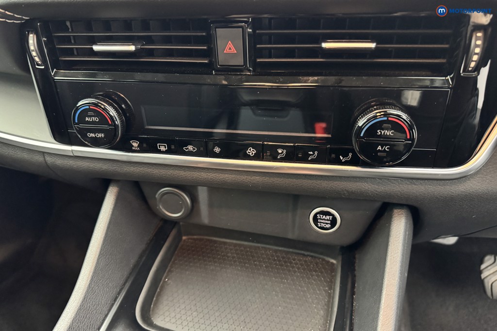 Nissan Qashqai Acenta Premium Automatic Petrol SUV - Stock Number (1566630) - 16th supplementary image
