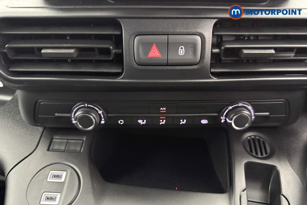Vauxhall Combo Cargo Prime Manual Diesel Crew Bus - Stock Number (1567025) - 6th supplementary image