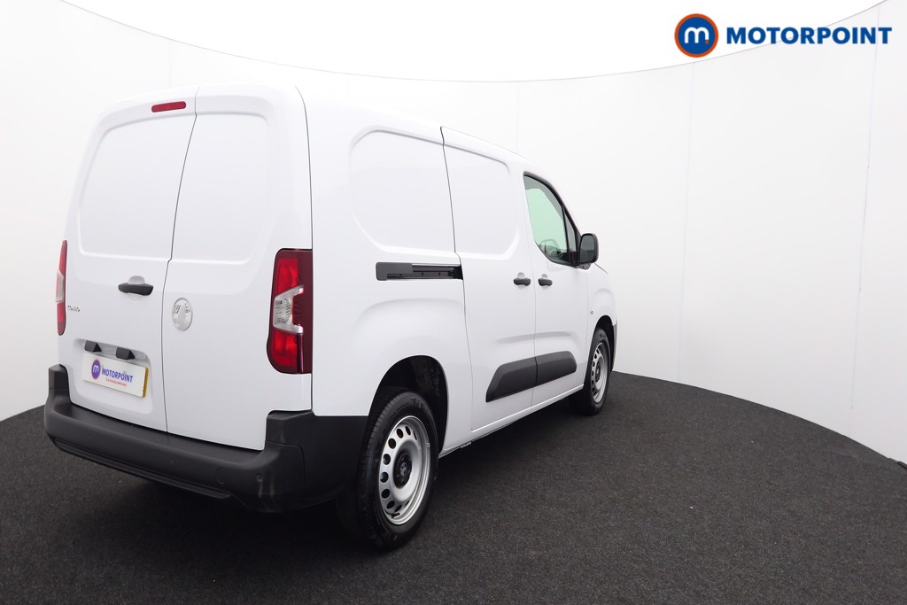 Vauxhall Combo Cargo Prime Manual Diesel Crew Bus - Stock Number (1567138) - Drivers side rear corner