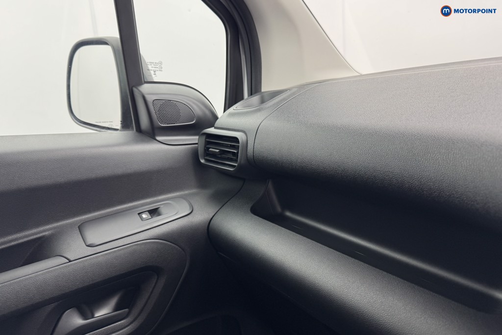 Vauxhall Combo Cargo Prime Automatic Electric Panel Van - Stock Number (1567158) - 18th supplementary image