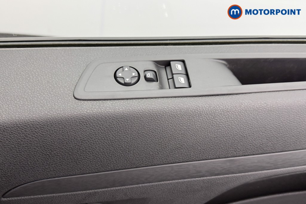 Vauxhall Vivaro Prime Manual Diesel Crew Bus - Stock Number (1567284) - 12th supplementary image