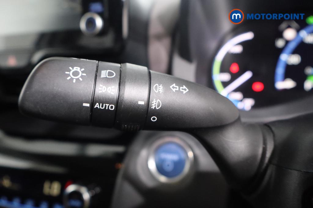 Toyota Yaris Cross Excel Automatic Petrol-Electric Hybrid Estate - Stock Number (1567885) - 10th supplementary image