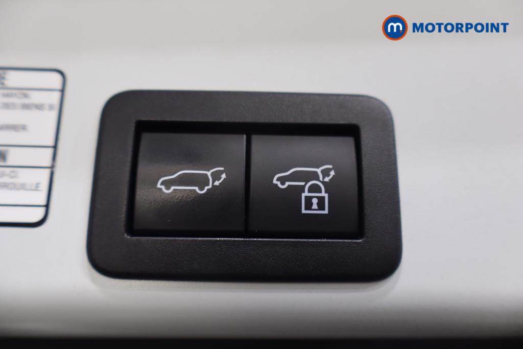 Toyota Yaris Cross Excel Automatic Petrol-Electric Hybrid Estate - Stock Number (1567885) - 19th supplementary image